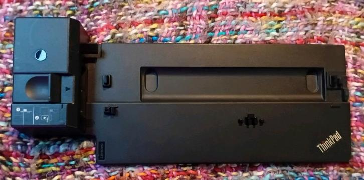 Lenovo ThinkPad Ultra Docking Station Type 40AJ 20V, Computers en Software, Dockingstations, Zo goed als nieuw, Docking station