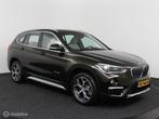 BMW X1 SDrive 2.0i X Line | Clima | Leder | Cruise | Head-up, 1998 cc, 1800 kg, Euro 6, Bruin
