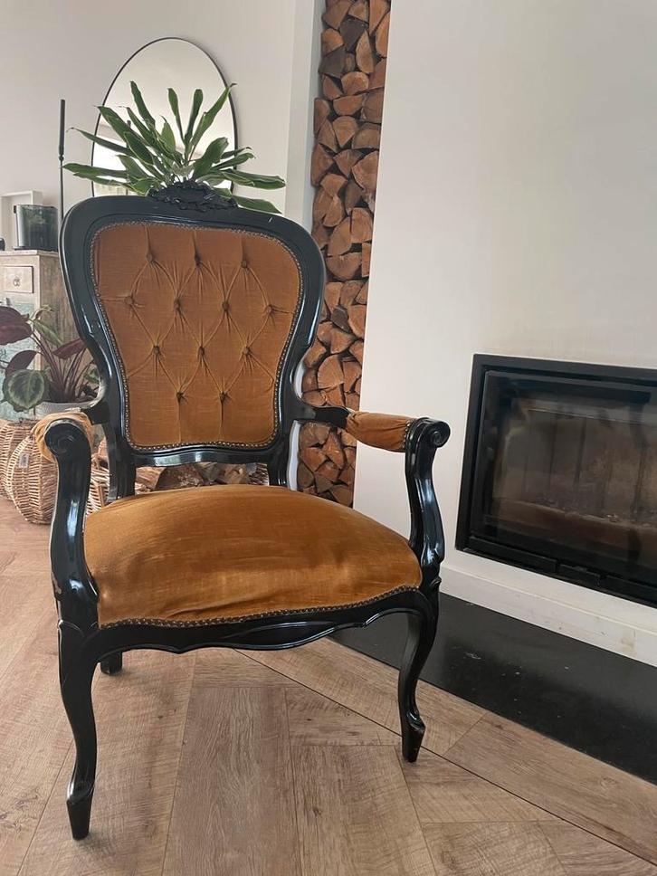 Vintage Louis Philippe fauteuil – fluweel & zwart hout, Huis en Inrichting, Fauteuils, Gebruikt, Hout, 50 tot 75 cm, Minder dan 75 cm