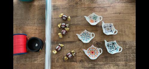 Waar laat jij je theezakje? Theetipje nodig?, Huis en Inrichting, Keuken | Servies, Zo goed als nieuw, Schaal of Schalen, Overige stijlen