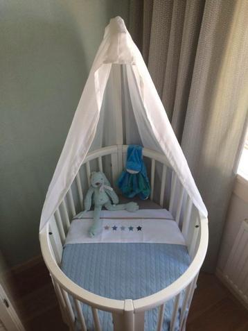 Stokke Sleepi mini complete set-- Wieg, Meegroei Ledikant beschikbaar voor biedingen