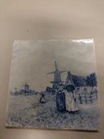 Delfts blauwe tegel met Hollands landschap, Antiek en Kunst, Antiek | Wandborden en Tegels, Ophalen of Verzenden