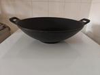Gietijzeren wokpan 33 cm doorsnede., Ophalen of Verzenden, Zo goed als nieuw, Gietijzer, Wok