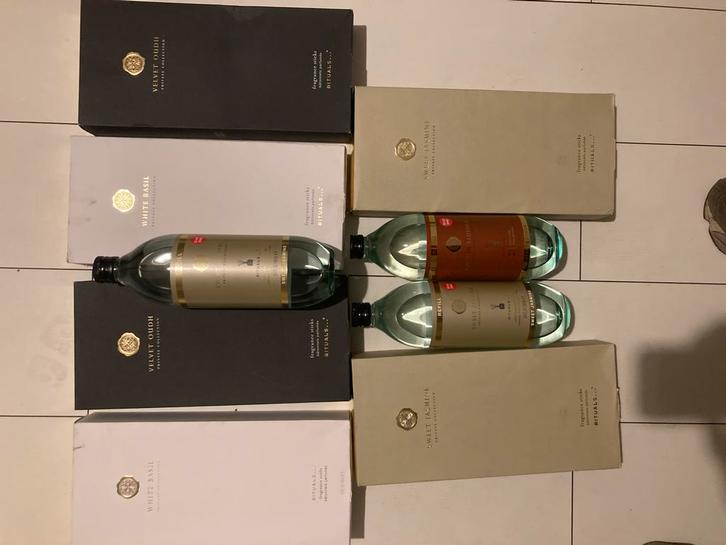 Rituals Geurstokjes & Kaarsen Set, Huis en Inrichting, Woonaccessoires | Kandelaars en Kaarsen, Nieuw, Kandelaar, Minder dan 25 cm