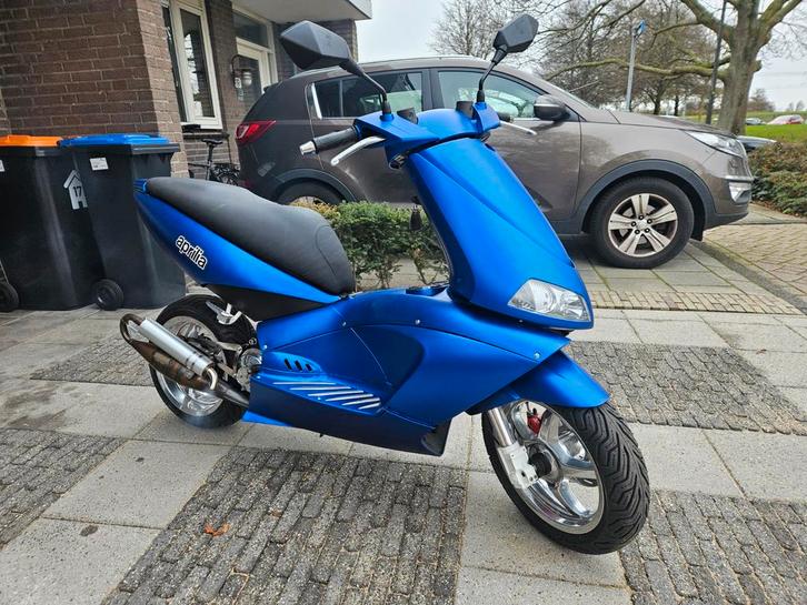 Aprilia Area 51 Malossi 70cc Getuned, Fietsen en Brommers, Scooters | Aprilia, Gebruikt, Area 51, Maximaal 45 km/u, Benzine, Ophalen