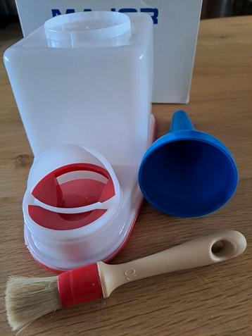 2 Major lijmpotten 1.5 liter beschikbaar voor biedingen