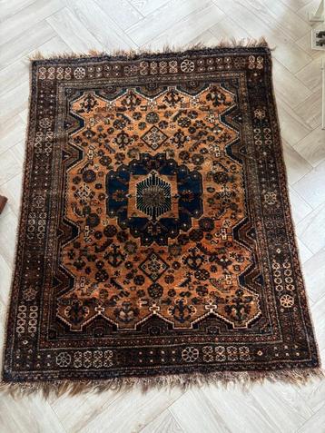 Antiek Perzisch tapijt, vermoedelijk een Farahan-tapijt. beschikbaar voor biedingen