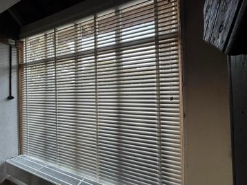 Luxe witte jaloezieën 267x253cm met ladderband beschikbaar voor biedingen