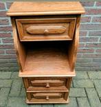 EIKEN kastje,3 laden,WandKastje,416,Ladenkast,NachtKastje, Ophalen, Gebruikt, Eikenhout, Minder dan 150 cm