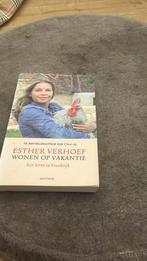Esther Verhoef - Wonen op vakantie, Ophalen of Verzenden, Zo goed als nieuw, Esther Verhoef