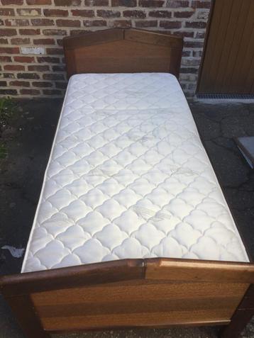 0337 Eenpersoonsbed beschikbaar voor biedingen