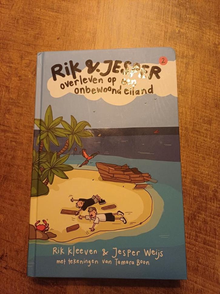 Rik & Jesper - Overleven op een onbewoond eiland, Boeken, Kinderboeken | Jeugd | onder 10 jaar, Zo goed als nieuw, Fictie algemeen