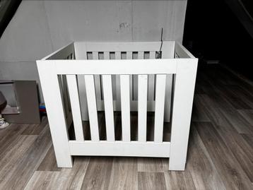 Baby box beschikbaar voor biedingen