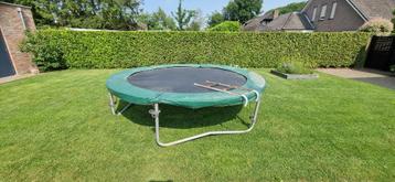 Trampoline  beschikbaar voor biedingen