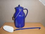 Oud kobalt blauw emaille melkbusje en vislepel / schep, Ophalen of Verzenden
