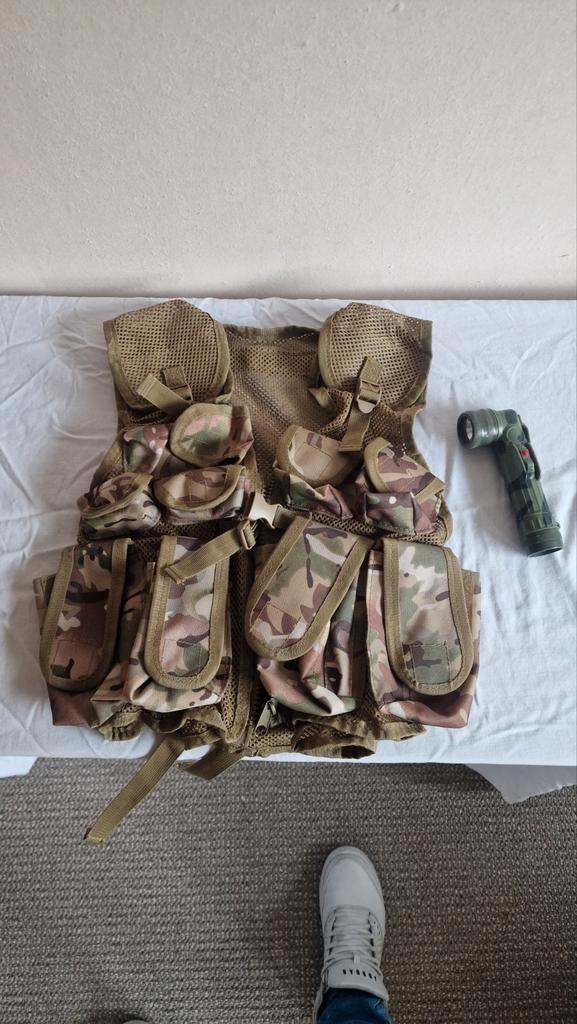 Kinder Leger Vestje - Camouflage, Verzamelen, Militaria | Algemeen, Landmacht, Kleding of Schoenen, Nederland, Ophalen of Verzenden