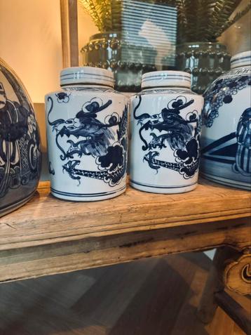 2 chinese vazen delfts blauw dekselvaas pot tabakspot beschikbaar voor biedingen