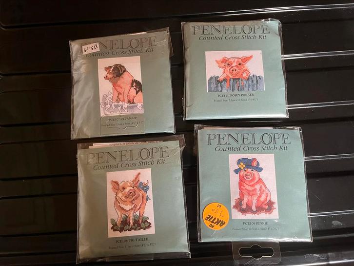 4 Borduurpakketjes Varkens - Penelope Counted Cross Stitch, Hobby en Vrije tijd, Borduren en Borduurmachines, Nieuw, Borduurpakket