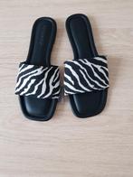 Mooie slippers, Kleding | Dames, Schoenen, Ophalen of Verzenden, Nieuw