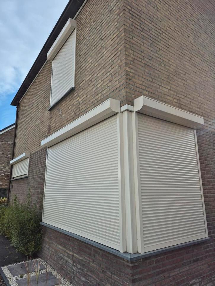 Rolluiken merk Heroal, Doe-het-zelf en Verbouw, Rolluiken, Gebruikt, 100 tot 150 cm, Wit, Ophalen