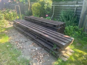 Grote vlonder pallets beschikbaar voor biedingen
