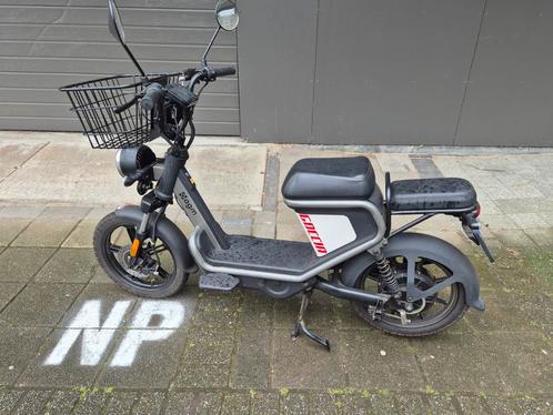 AGM Goccia GEV1000 2022, Fietsen en Brommers, Snorfietsen en Snorscooters, Zo goed als nieuw, Overige merken, Elektrisch, Ophalen