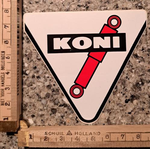 Kleinere Vintage sticker Koni schokbrekers logo merk, Verzamelen, Stickers, Zo goed als nieuw, Overige typen, Ophalen of Verzenden