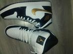 Nike Air Jordan 1 mid - Nieuw - Maat 45, Wit, Nieuw, Ophalen of Verzenden, Sneakers of Gympen