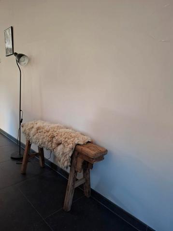Gevilte alpacavacht, diervriendelijk beschikbaar voor biedingen