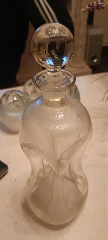 Vintage Glazen Karaaf met Stop beschikbaar voor biedingen