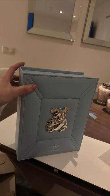 Mayoral baby boek beschikbaar voor biedingen