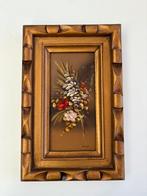 VINTAGE SCHILDERIJ MET BEWERKTE HOUTEN RAND “BOEKET”, Antiek en Kunst, Curiosa en Brocante, Ophalen of Verzenden