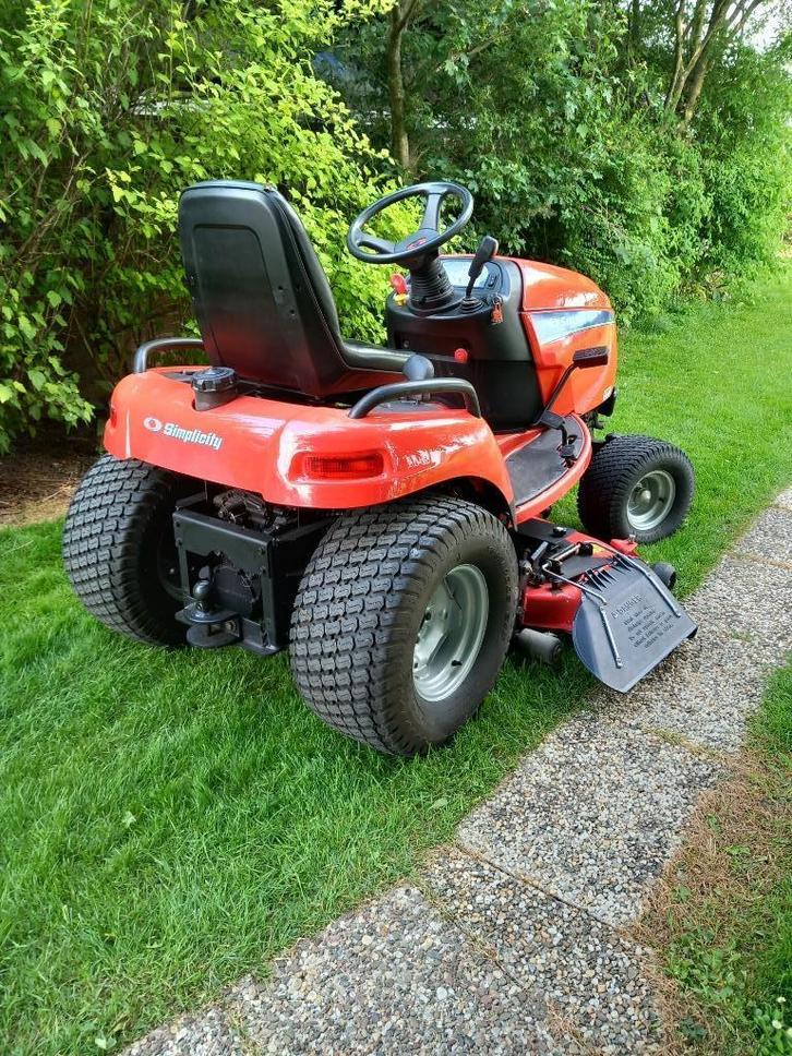 Simplicity 27pk 3 Cilinder Diesel 145cm dek, incl btw!, Tuin en Terras, Zitmaaiers, Zo goed als nieuw, 120 cm of meer, Elektrische starter