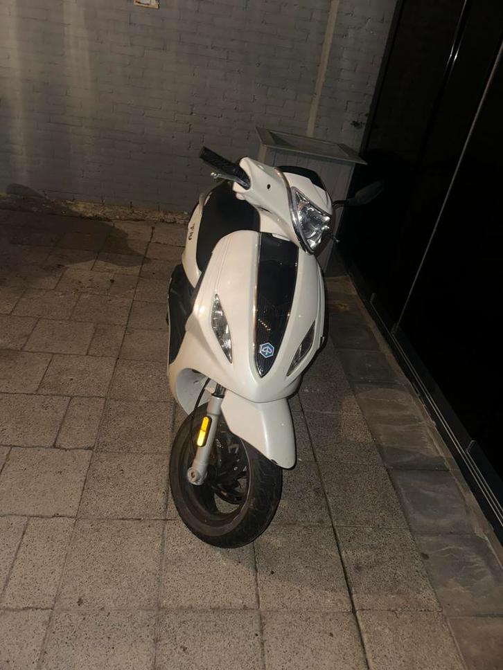 Piaggio Fly 4T 4V, Fietsen en Brommers, Brommeronderdelen | Scooters, Gebruikt, Piaggio, Overige typen, Ophalen