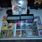 GROTE POKEMON COLLECTIE+ CROWN ZENITH BINDER, Ophalen of Verzenden, Zo goed als nieuw, Meerdere kaarten, Foil