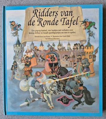 Pop-up boek kasteel en 4 boekjes: Ridders van de ronde tafel beschikbaar voor biedingen