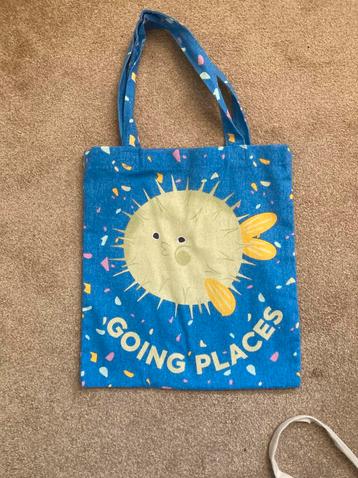 Diverse tote bags beschikbaar voor biedingen