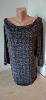 Zwart wit truitje Laura di Sarpi maat 40.
Mooie boothals, Maat 38/40 (M), Zwart, Ophalen of Verzenden, Zo goed als nieuw