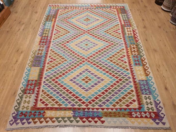 Prachtige handgeweven oosterse kelim 239x162, Huis en Inrichting, Stoffering | Tapijten en Kleden, Nieuw, 150 tot 200 cm, 200 cm of meer