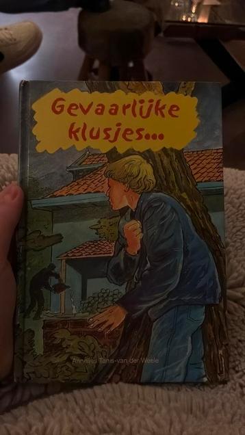 A. Tanis-van der Weele - Gevaarlijke klusjes beschikbaar voor biedingen
