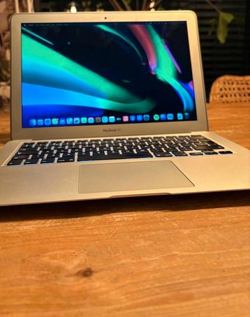Apple Macbook Air 2014 (i5,4gb,512gb ssd,13”) beschikbaar voor biedingen