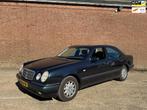 Mercedes-Benz E-klasse 290 TD Avantgarde automaat ZEER NETJE, Auto's, Oldtimers, Automaat, Zwart, 129 pk, Blauw