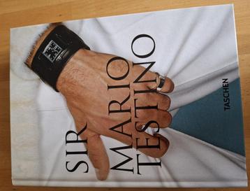 SIR  Mario Testino beschikbaar voor biedingen