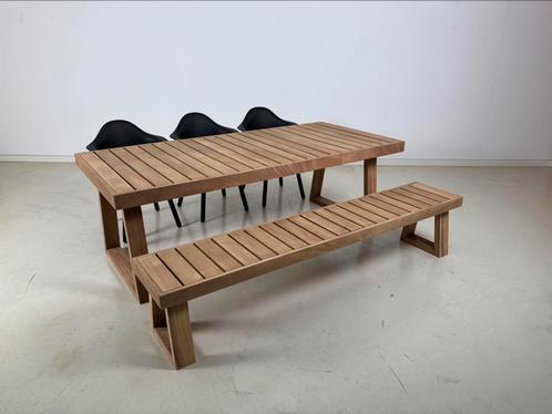 Iroko tuintafel , tuintafel, Huis en Inrichting, Kasten | Schoenenrekken, Zo goed als nieuw, Ophalen of Verzenden