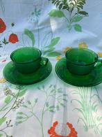 2 groene glazen kopjes. Arcopal France, Ophalen of Verzenden