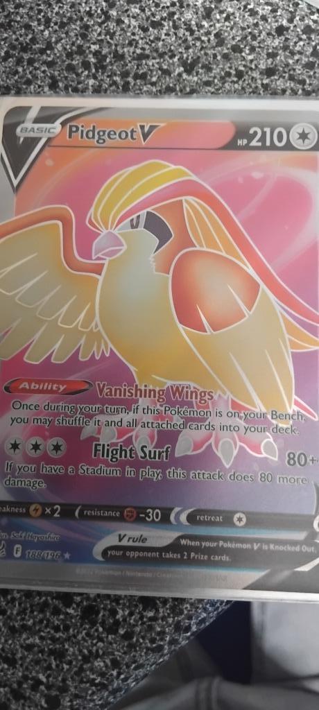 Pokemonkaart Pidgeot V, Hobby en Vrije tijd, Verzamelkaartspellen | Pokémon, Zo goed als nieuw, Losse kaart, Foil, Ophalen of Verzenden