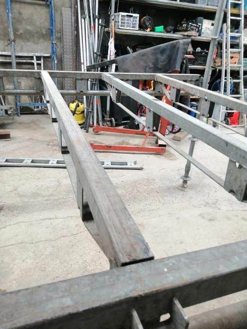 10 speciale versterkte liggers van 2m Lang op 20cm, Doe-het-zelf en Verbouw, Ladders en Trappen, Gebruikt, 2 tot 4 meter, Ophalen