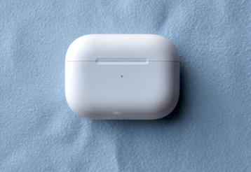 Apple AirPods Pro: met klein defect beschikbaar voor biedingen