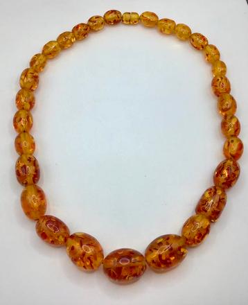 Vintage ketting grote Lucite kralen Barnsteen ong 1960 groot beschikbaar voor biedingen