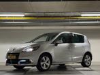 Renault Scénic 2.0 Bose - airco - Navi - cruise - automaat -, Auto's, Renault, Euro 5, 4 cilinders, Leder en Stof, Bedrijf